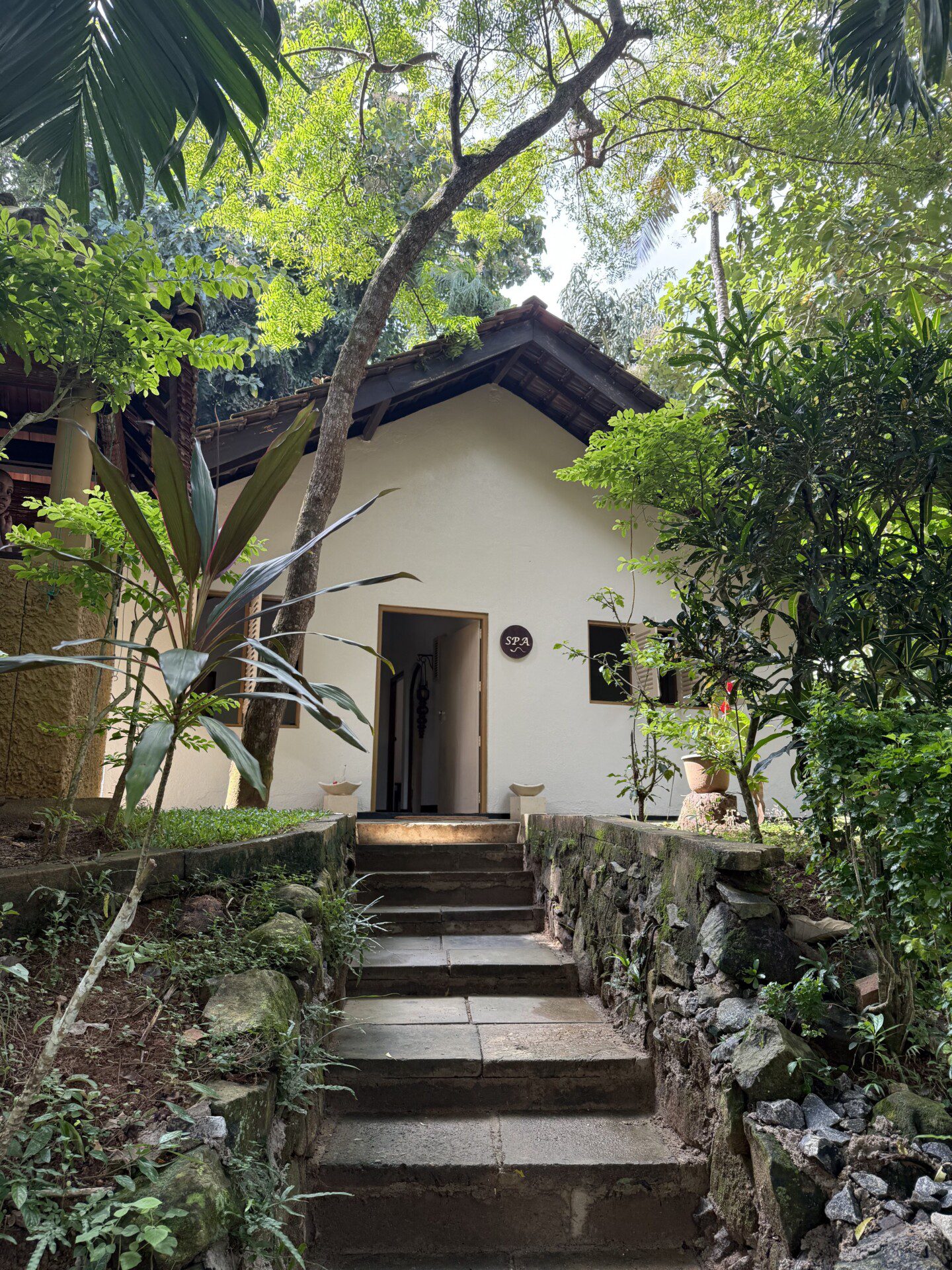 Talalla Retreat and Jasper House